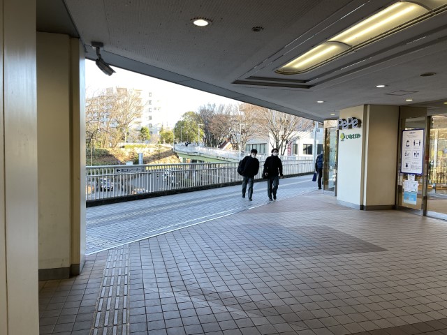 入間市駅横断橋